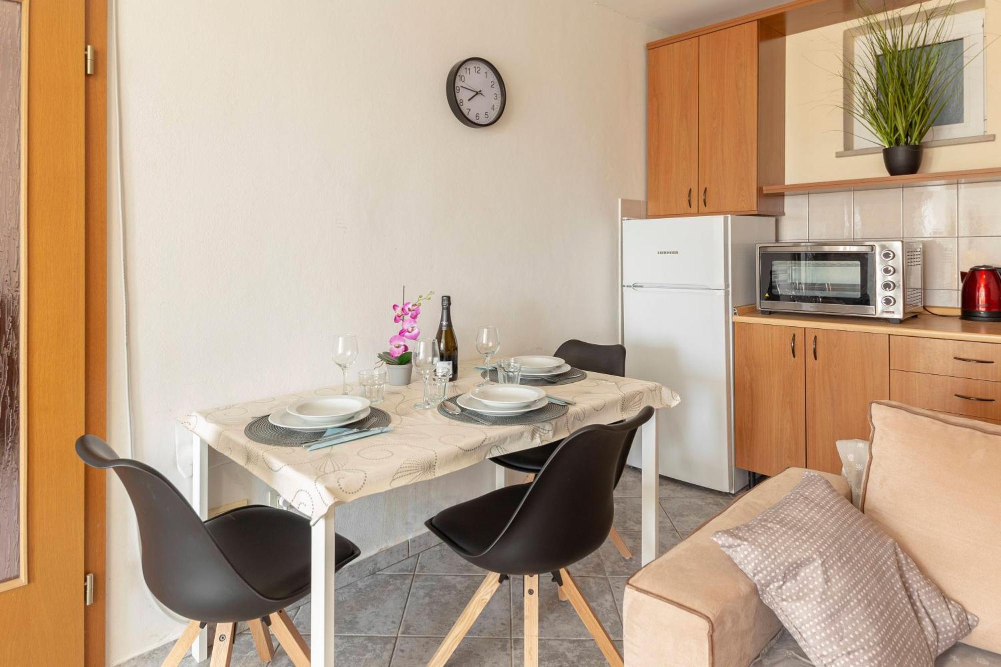 Souranded By Forest With Sea View Apartment Koper