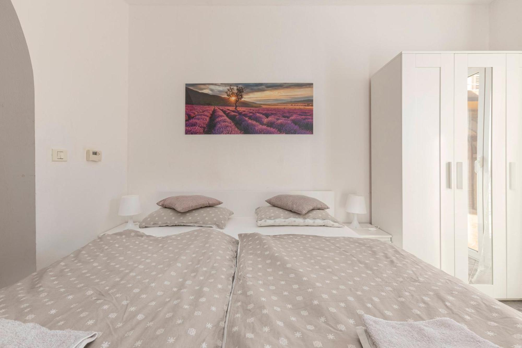 Apartment Souranded By Forest With Sea View