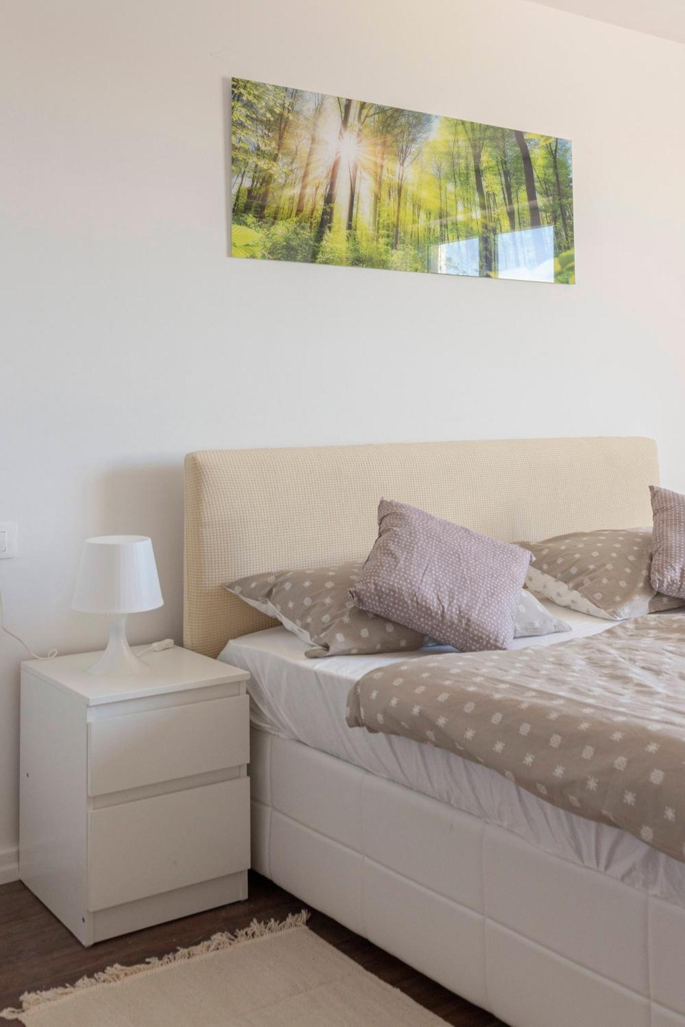 Apartment Souranded By Forest With Sea View